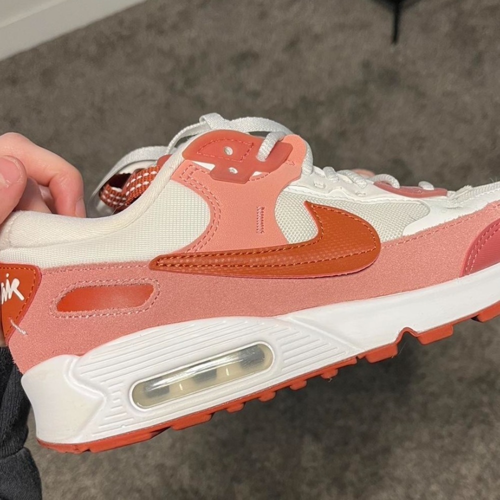 Nike Women's Air Max 90 Futura Casual Sneakers Tennis Shoes - Picture 9 of 10